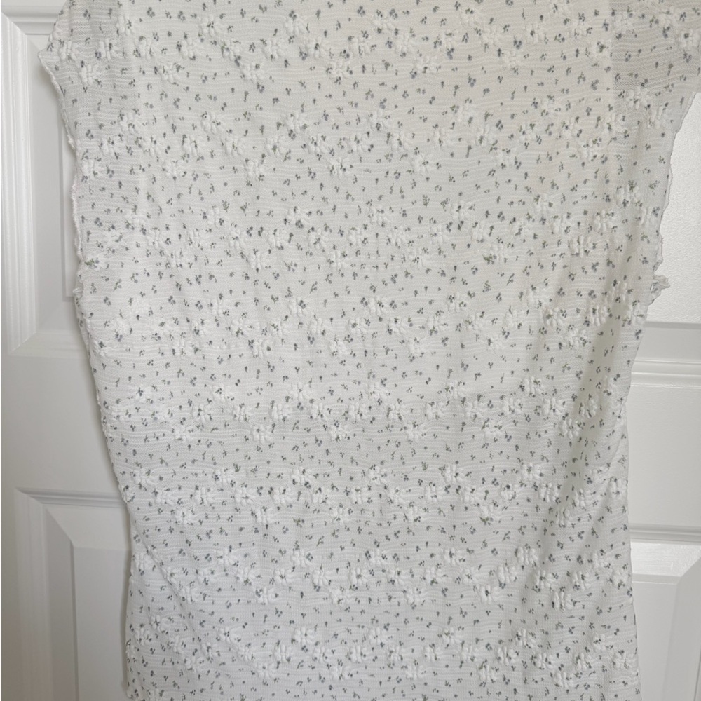 NWT Elodie Floral Baby Tee XL White Fitted Soft Girl Spring Top Scoop Neck - Picture 6 of 12